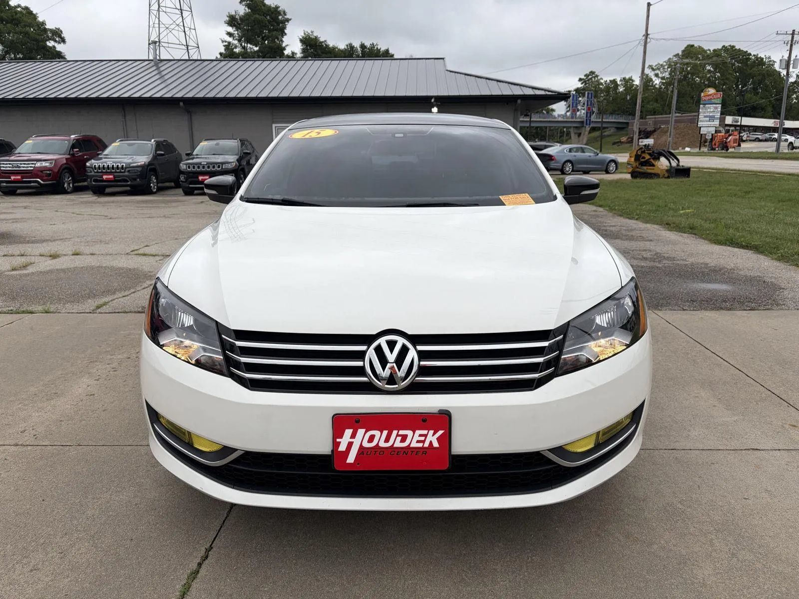 Used 2015 Volkswagen Passat 1.8T Sport FWD image 2