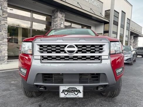 Used 2025 Nissan Frontier SV w/ SV Convenience Package AWD/4WD image 5