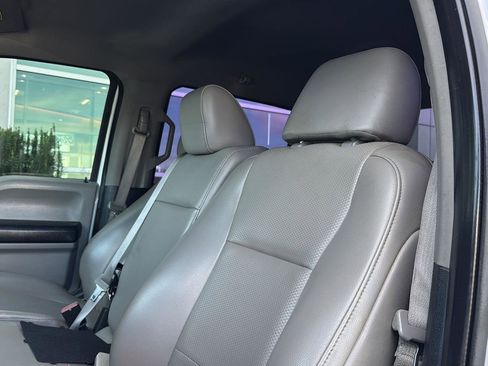 Used 2019 Ford F250 XL w/ Power Equipment Group image 25