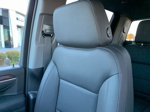 New 2026 GMC Sierra 2500 SLT w/ SLT Premium Package image 26