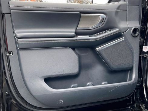 Certified 2025 Ford Expedition Platinum AWD/4WD image 21