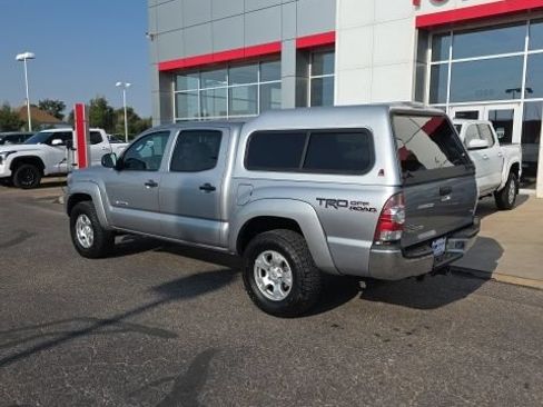 Used 2014 Toyota Tacoma 4x4 Double Cab w/ TRD Off-Road Package image 2
