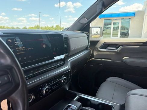 Used 2023 GMC Sierra 1500 SLT AWD/4WD image 14