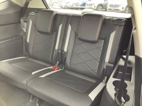 New 2026 Volkswagen Atlas Peak Edition AWD/4WD image 23