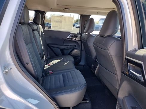 New 2026 Mitsubishi Outlander SE AWD/4WD image 10