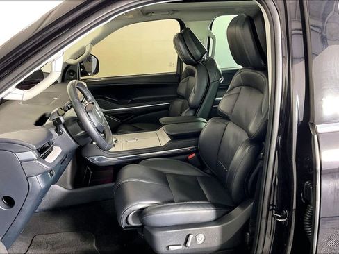 Used 2025 Lincoln Navigator Reserve image 35