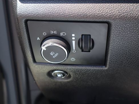Used 2021 Jeep Grand Cherokee Laredo X RWD image 21
