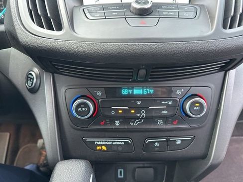 Used 2019 Ford Escape SE AWD/4WD image 24