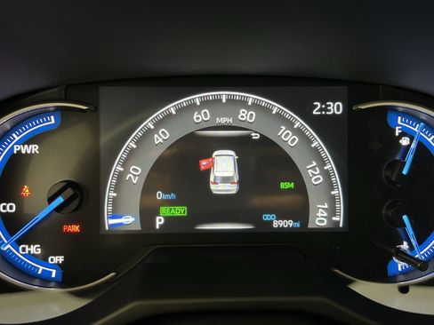 Used 2025 Toyota RAV4 XSE w/ Weather Package image 17