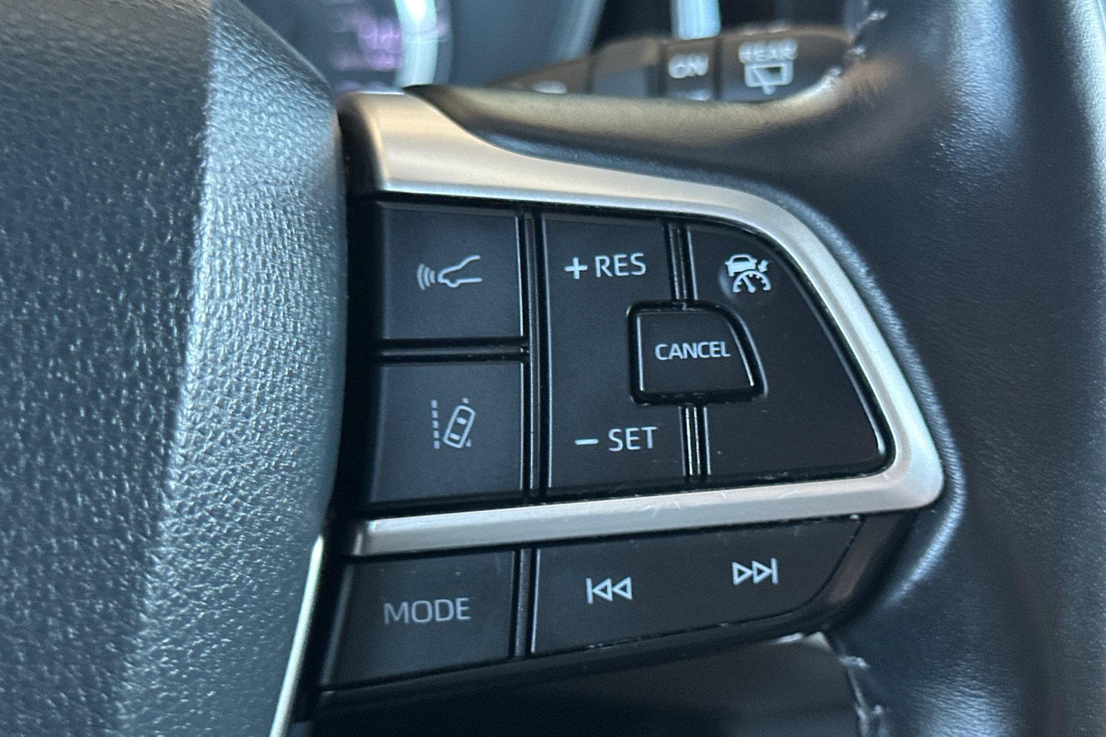 Certified 2022 Toyota Highlander LE AWD/4WD image 29