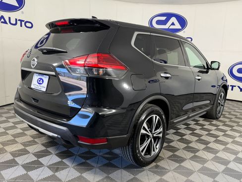 Used 2017 Nissan Rogue SL w/ SL Premium Package FWD image 4