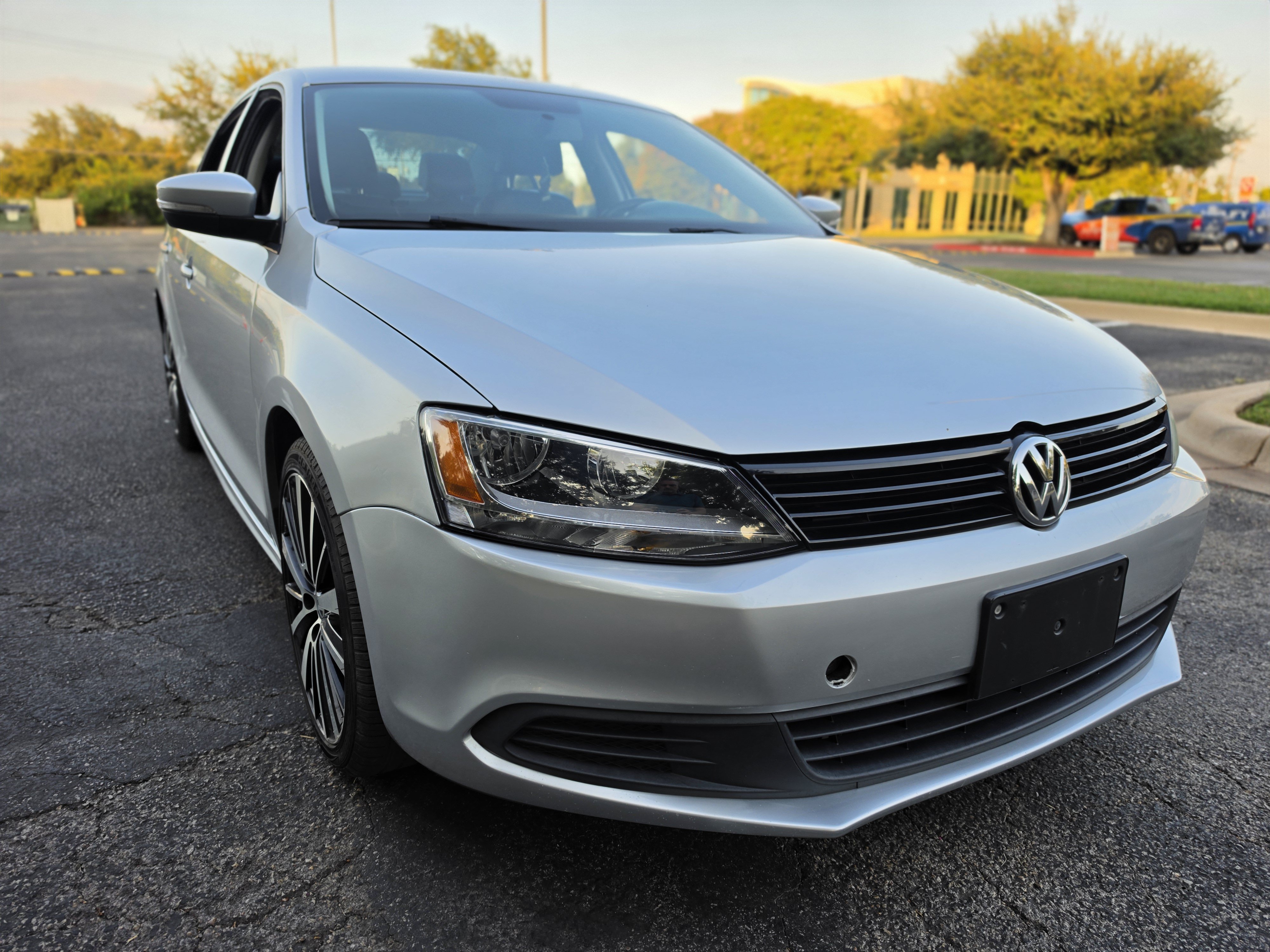 Used 2014 Volkswagen Jetta SE FWD image 1