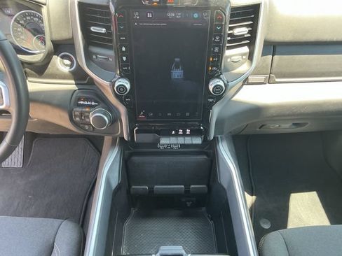 Used 2025 RAM 1500 Big Horn AWD/4WD image 11