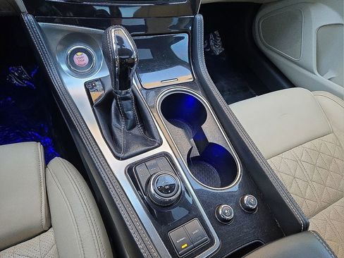 Used 2016 Nissan Maxima Platinum w/ Interior Lighting Package image 29