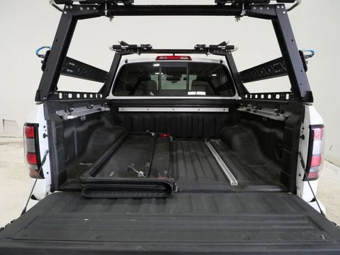 Used 2022 Nissan Frontier PRO-4X w/ Pro-4X Premium Package image 26