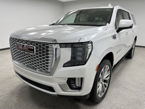 Used 2023 GMC Yukon XL Denali image 5