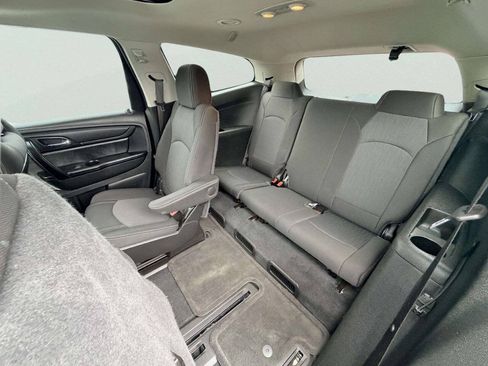 Used 2017 Chevrolet Traverse LT w/ Style and Technology Package AWD/4WD image 28