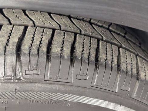 Used 2017 Ford Explorer Limited w/ Equipment Group 301A image 9