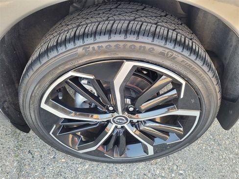 Used 2023 Nissan Altima 2.5 SR w/ SR Premium Package image 26