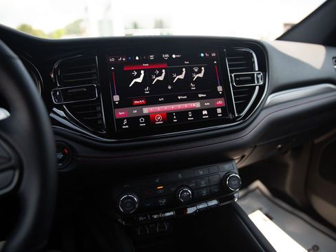 Used 2025 Dodge Durango GT w/ Blacktop Package image 15