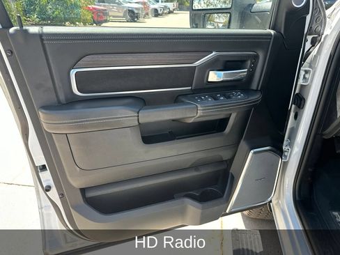 Used 2025 RAM 2500 Laramie AWD/4WD image 10