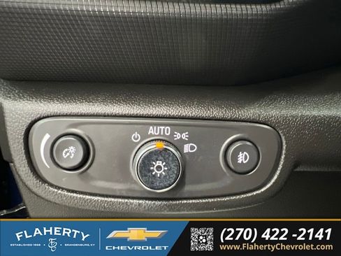 Used 2023 Chevrolet TrailBlazer LT FWD image 22