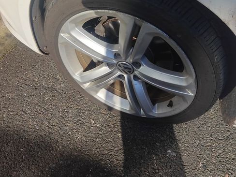 Used 2013 Volkswagen CC R-Line image 9