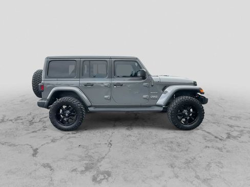 Used 2021 Jeep Wrangler Unlimited Sahara w/ Uconnect 4C Nav & Sound Group image 9