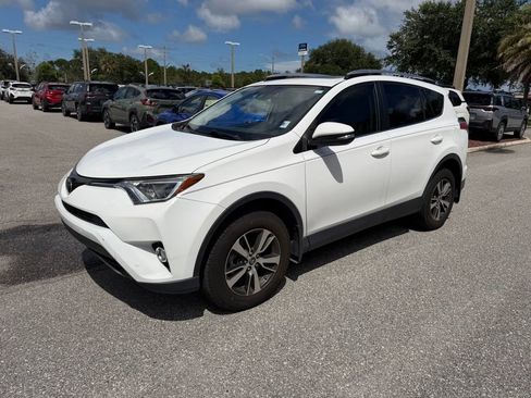 Used 2017 Toyota RAV4 XLE FWD image 13