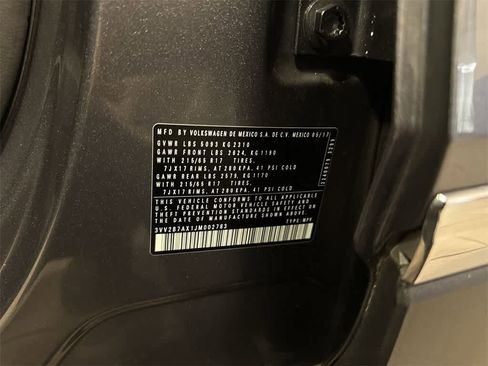 Used 2018 Volkswagen Tiguan SEL image 13