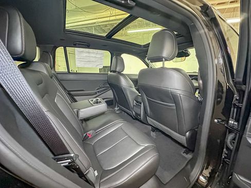 New 2026 Jeep Cherokee Limited AWD/4WD image 4
