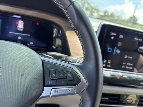 Used 2024 Volkswagen Atlas SE w/ Black Wheel Package FWD image 19