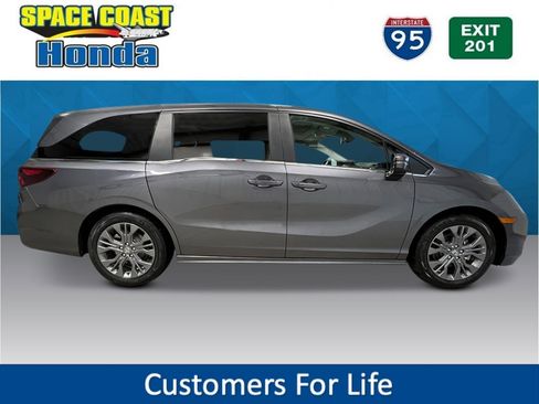 New 2026 Honda Odyssey Touring image 2