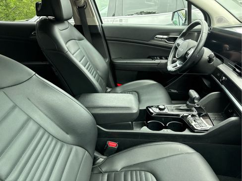 Used 2024 Kia Sportage SX AWD/4WD image 5