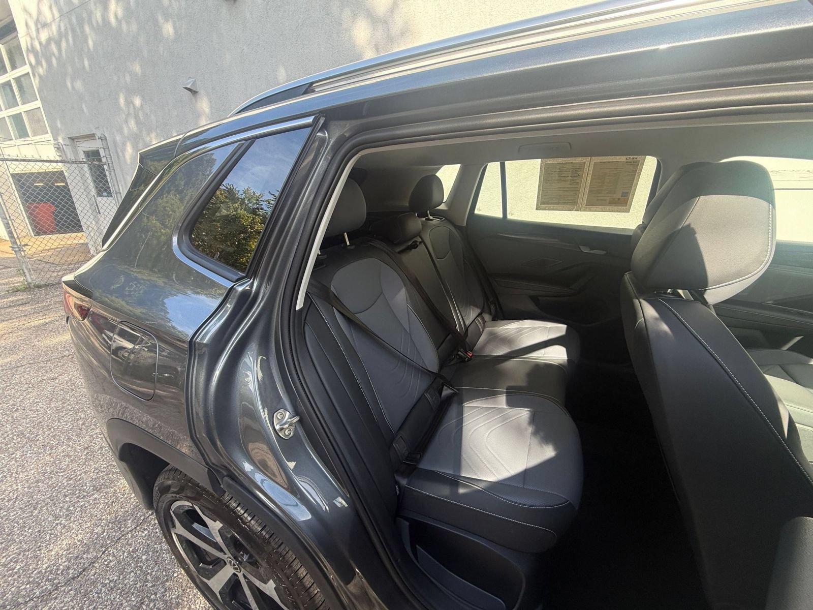 Used 2026 Volkswagen Tiguan SE AWD/4WD image 39
