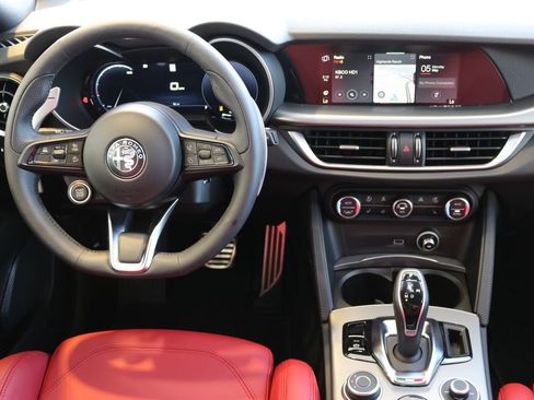New 2025 Alfa Romeo Stelvio Sprint w/ Veloce Package image 20