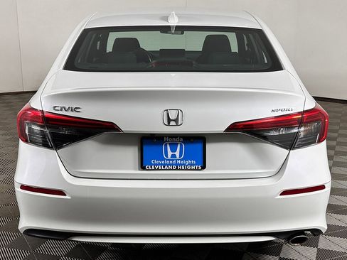 Used 2023 Honda Civic Sport image 9