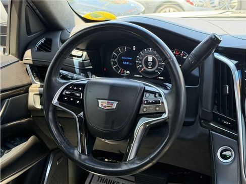 Used 2017 Cadillac Escalade Platinum RWD image 42