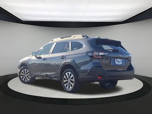 New 2025 Subaru Outback Premium image 5