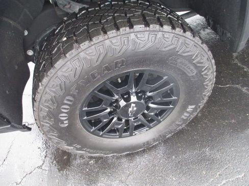 Used 2026 Chevrolet Silverado 2500 ZR2 AWD/4WD image 14