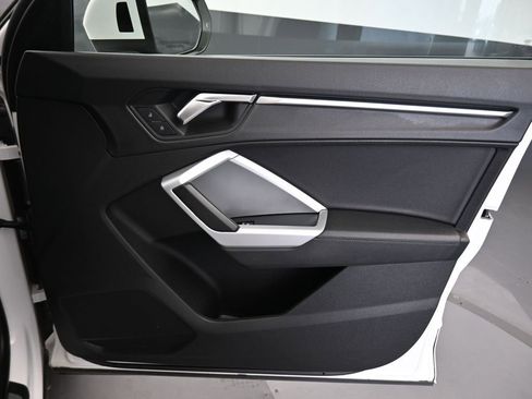 Used 2023 Audi Q3 2.0T Premium image 42