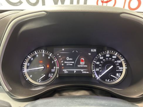 Used 2022 Toyota Highlander XLE image 35