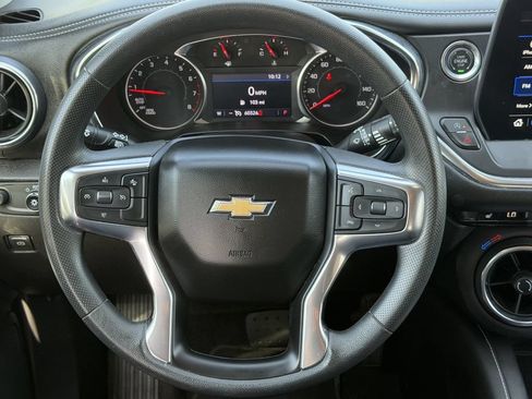 Used 2025 Chevrolet Blazer LT FWD image 12
