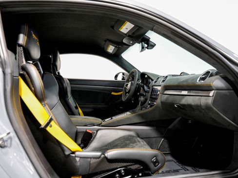 Used 2023 Porsche 718 Cayman GT4 RS RWD image 25