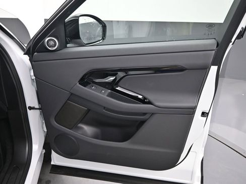 New 2026 Land Rover Range Rover Evoque S AWD/4WD image 4