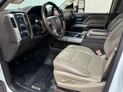 Used 2018 Chevrolet Silverado 2500 LTZ w/ Vortec Plus Package AWD/4WD image 10
