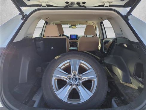Certified 2023 Toyota RAV4 XLE w/ Convenience Package FWD image 6