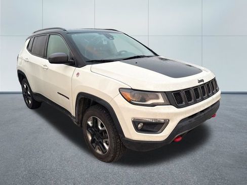 Used 2017 Jeep Compass Trailhawk w/ Leather Interior Group AWD/4WD image 4