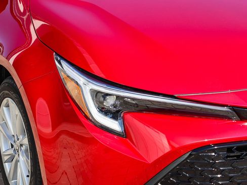 Used 2025 Toyota Corolla SE image 5