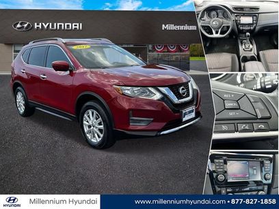 Used 2017 Nissan Rogue SV